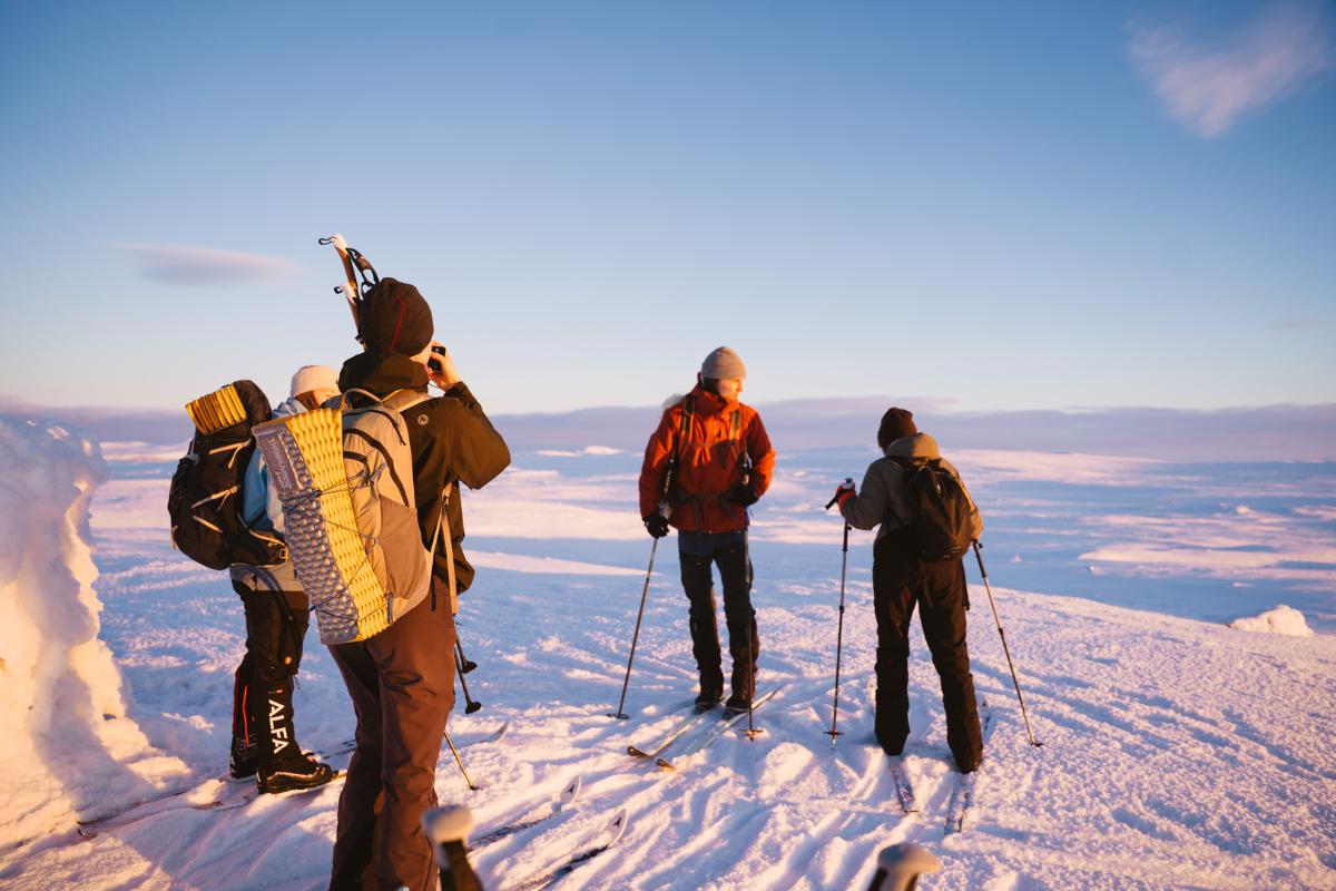 Studenter p&aring; ski